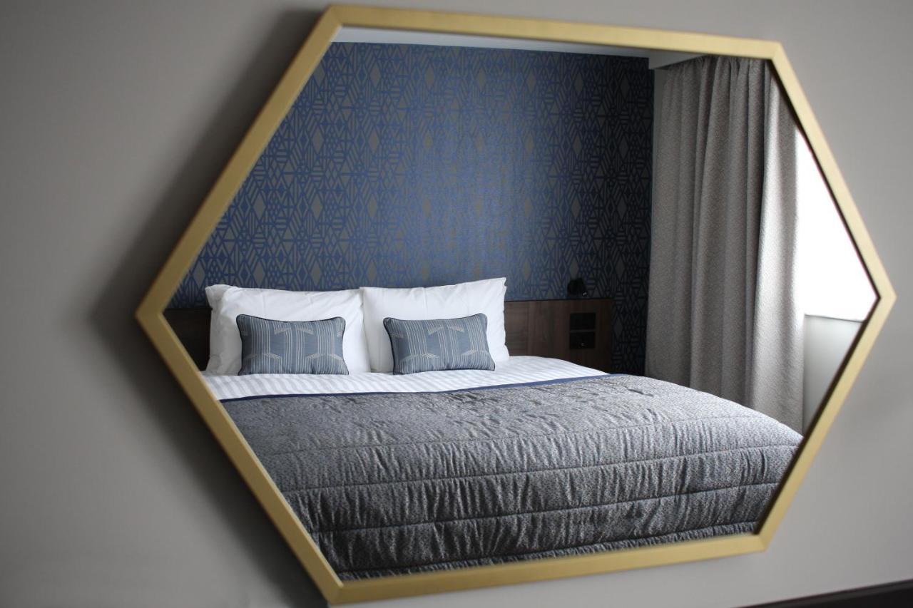 The Comet London Hatfield Хатфийлд Екстериор снимка