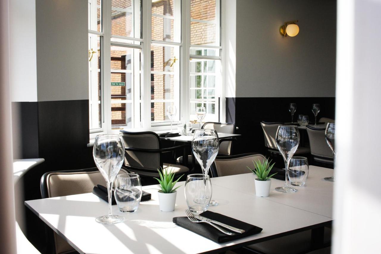 The Comet London Hatfield Хатфийлд Екстериор снимка